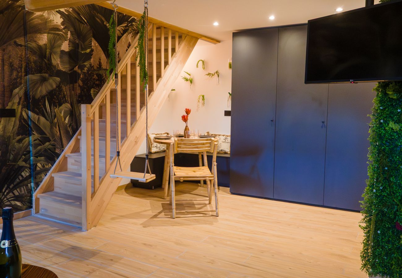 Apartment in Le Muy - L'Indiana, douche sensorielle 2/4 personnes