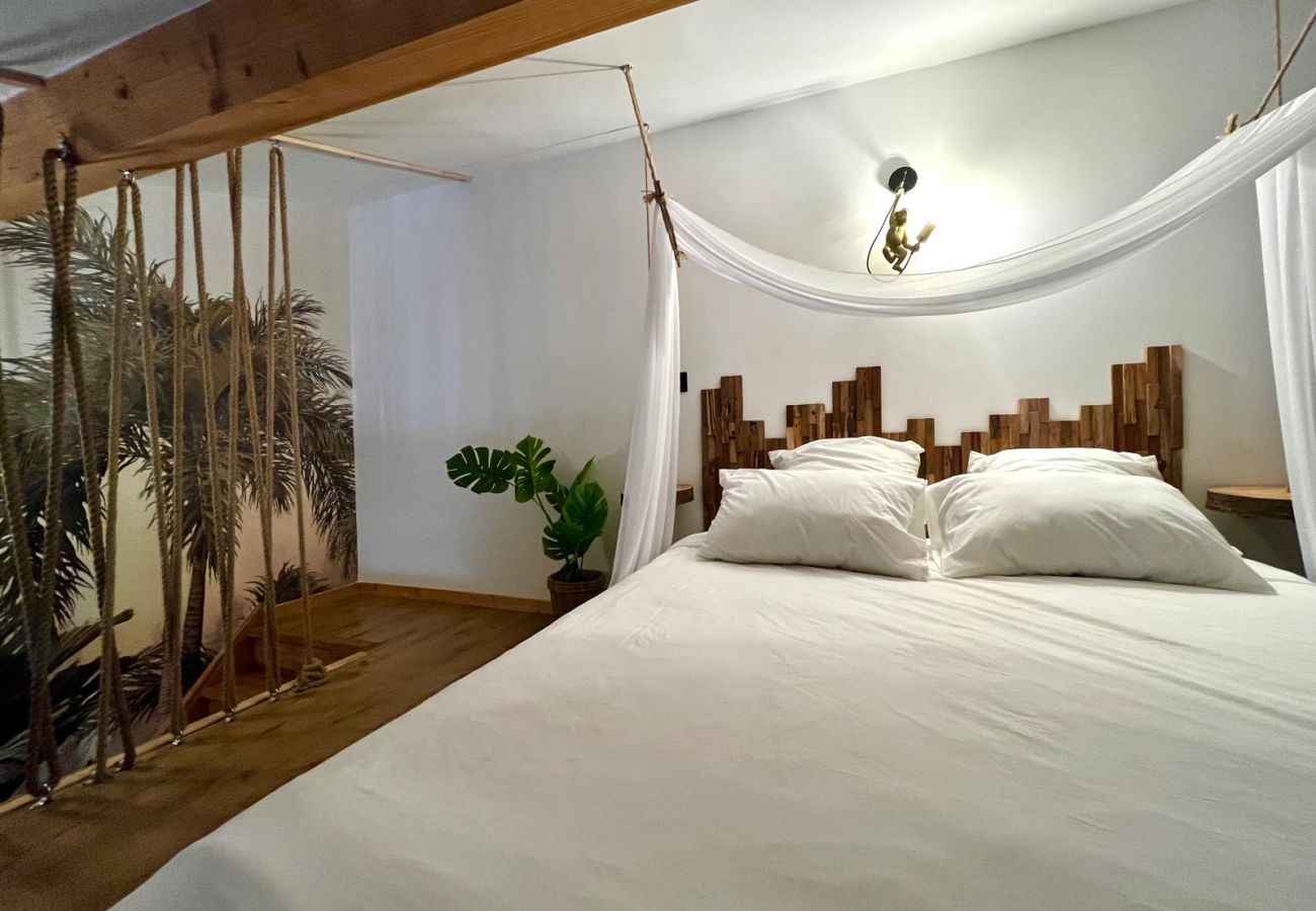 Apartment in Le Muy - L'Indiana, douche sensorielle 2/4 personnes