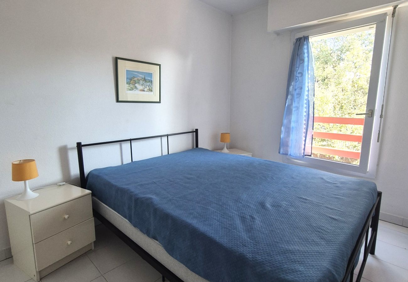 Apartment in Saint Raphael - Le Quercus appartement 2/4 personnes proche mer