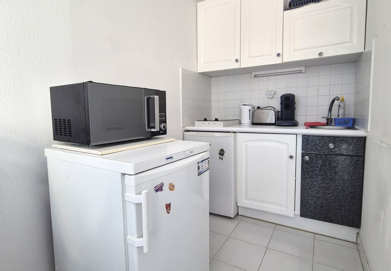 Apartment in Saint Raphael - Le Quercus appartement 2/4 personnes proche mer