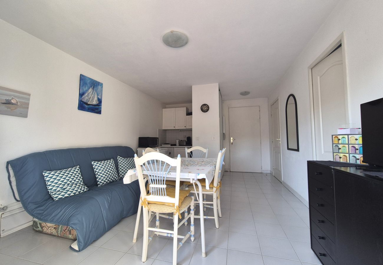 Apartment in Saint Raphael - Le Quercus appartement 2/4 personnes proche mer