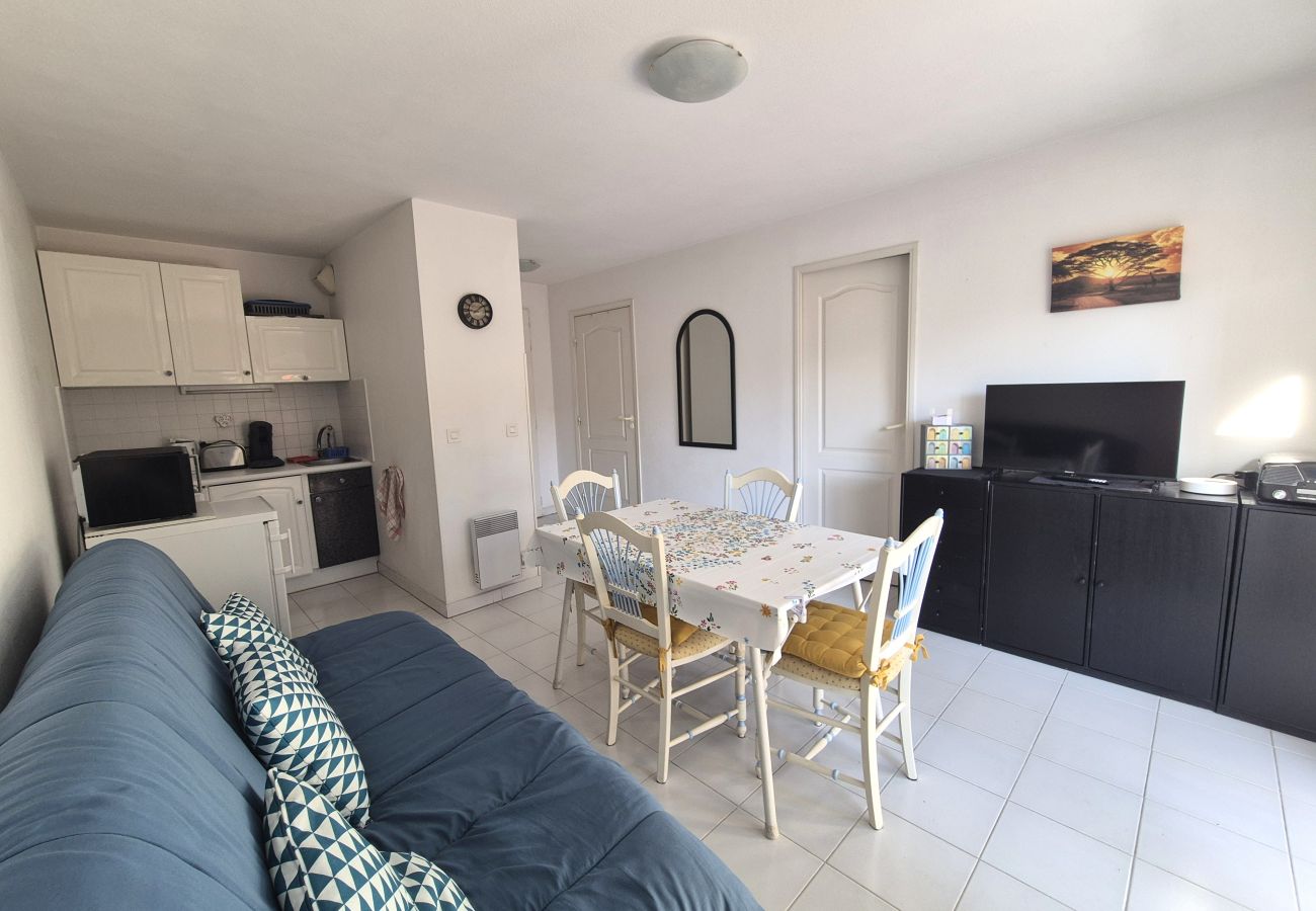 Apartment in Saint Raphael - Le Quercus appartement 2/4 personnes proche mer