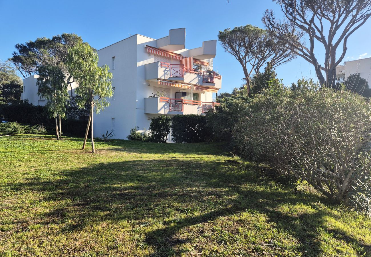 Appartement à Saint Raphael - Le Quercus appartement 2/4 personnes proche mer